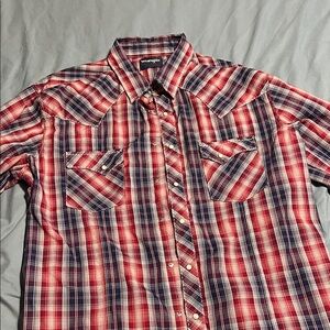 Wrangler Men's Red and Blue Plaid Pearl Button-Down Shirt